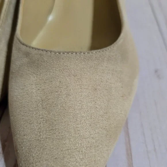 CLEARANCE • Unisa• Pumps • Size 11 - Picture 5 of 13